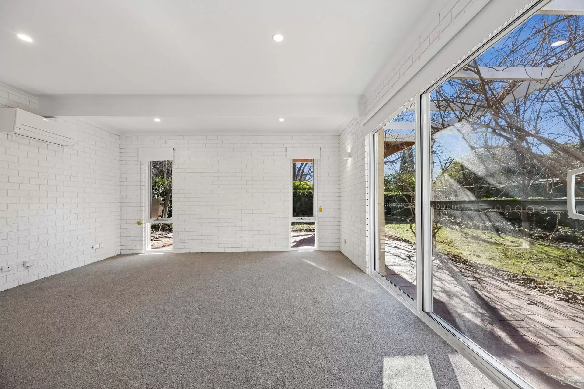 7 Heales Place, Curtin Leased by Canberra Sotheby's International Realty - image 1