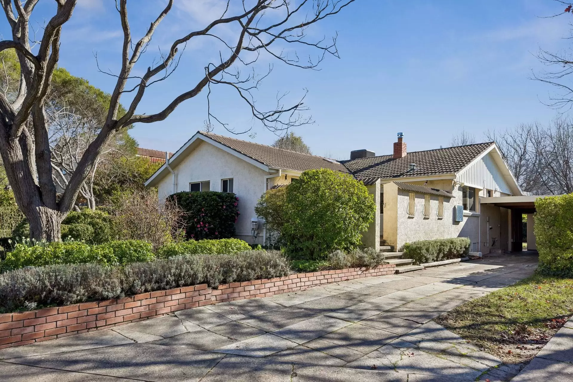 7 Heales Place, Curtin Leased by Canberra Sotheby's International Realty - image 1