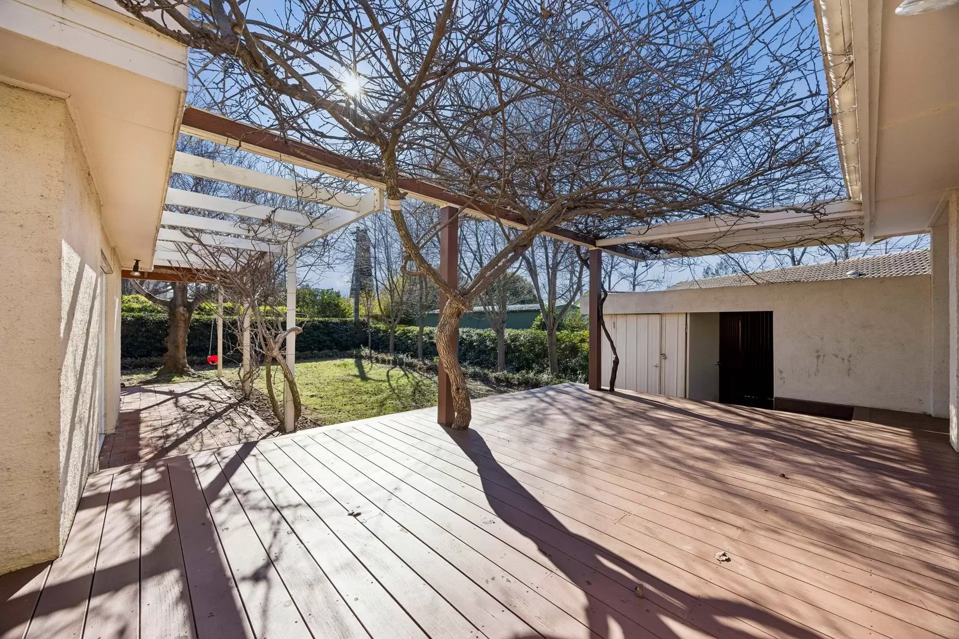 7 Heales Place, Curtin Leased by Canberra Sotheby's International Realty - image 1