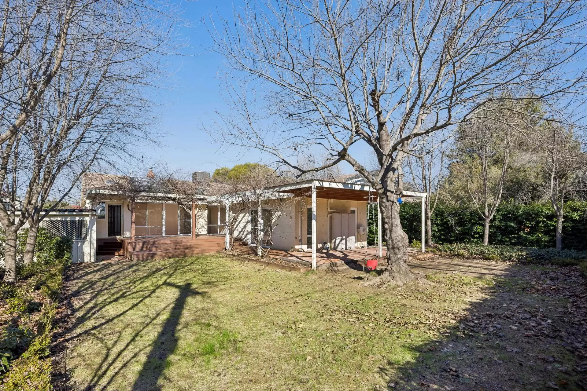 7 Heales Place, Curtin Leased by Canberra Sotheby's International Realty - image 1