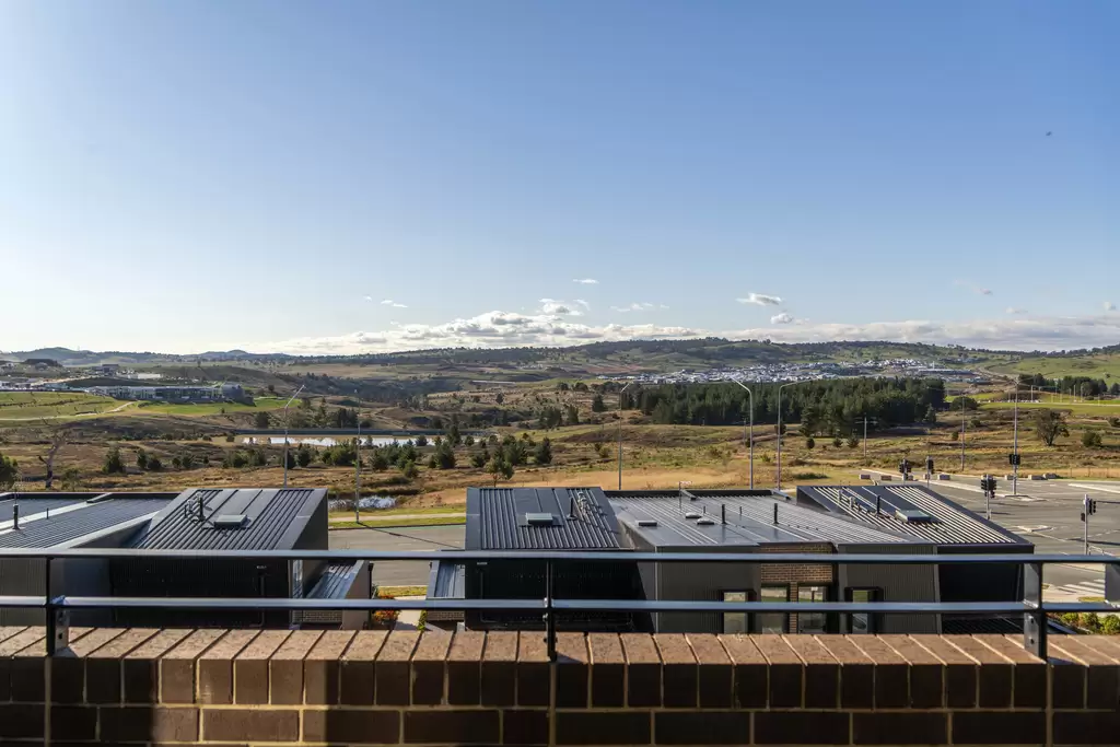 89/2 McMichael Terrace, Denman Prospect Sold by Canberra Sotheby's International Realty