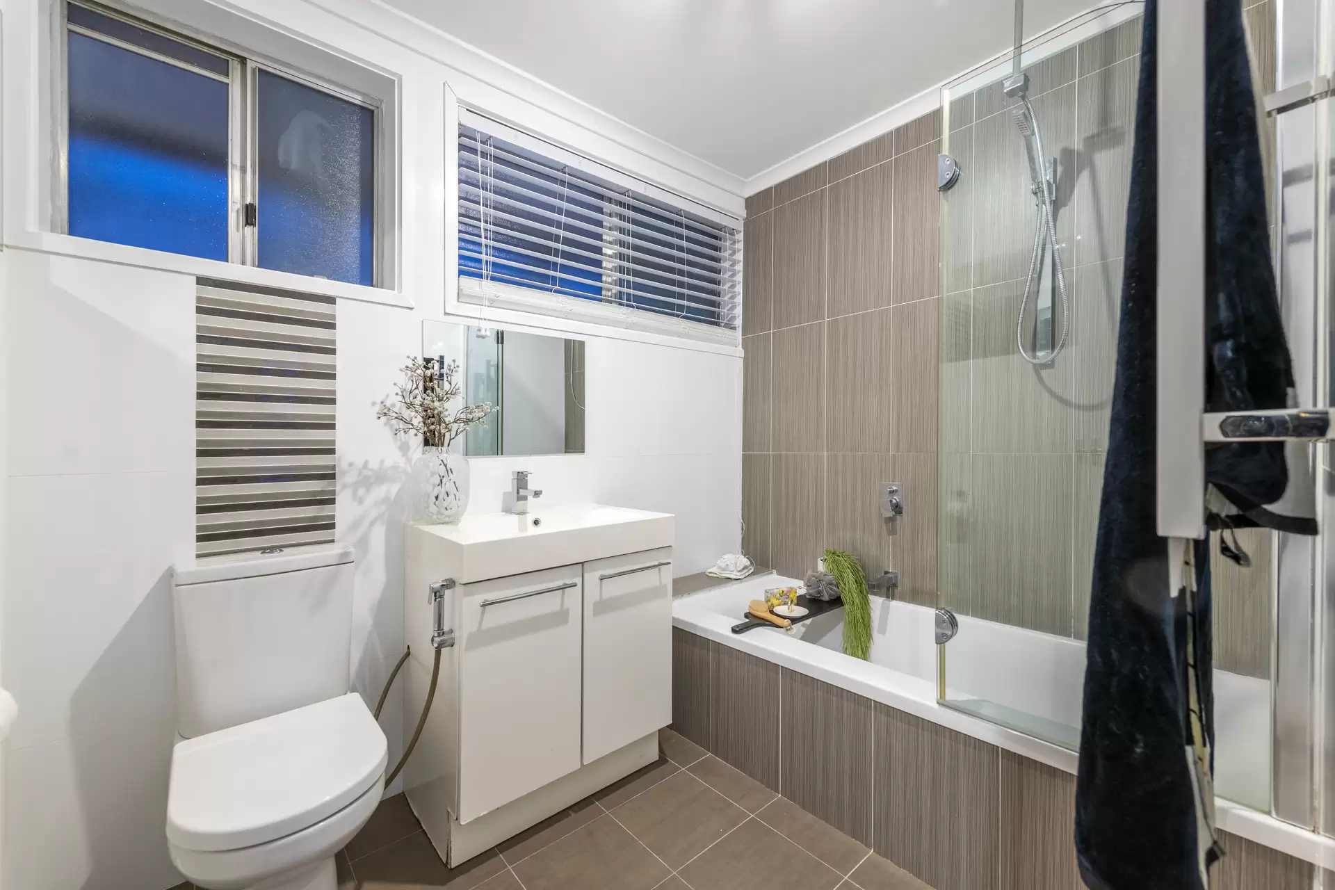 11 Grainger Circuit, Melba Sold by Canberra Sotheby's International Realty - image 1