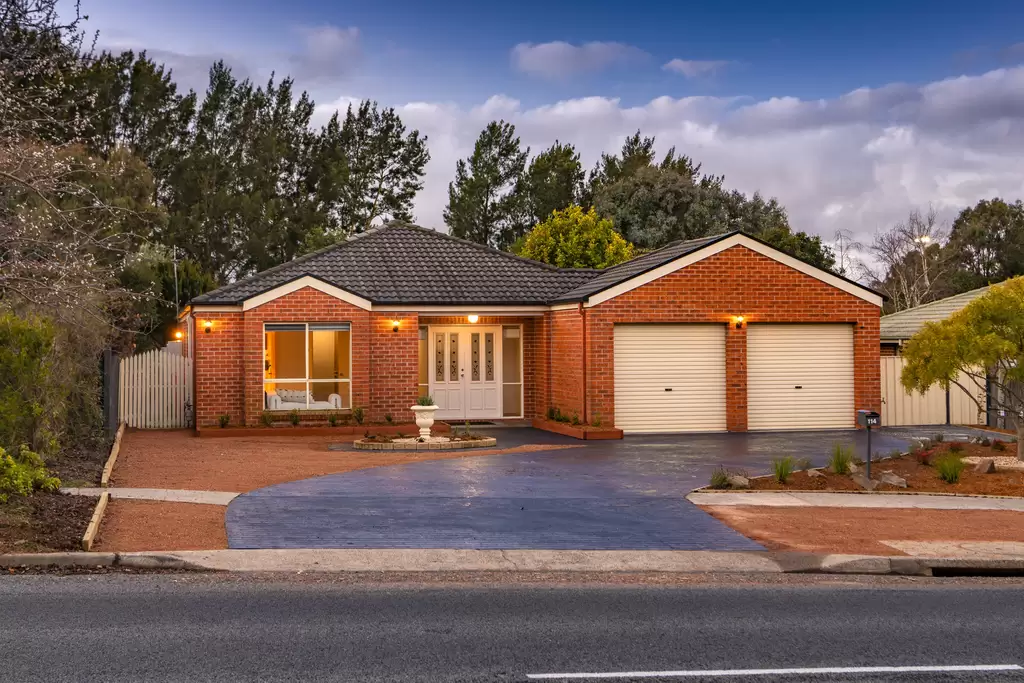 114 Kelleway Avenue, Nicholls Sold by Canberra Sotheby's International Realty