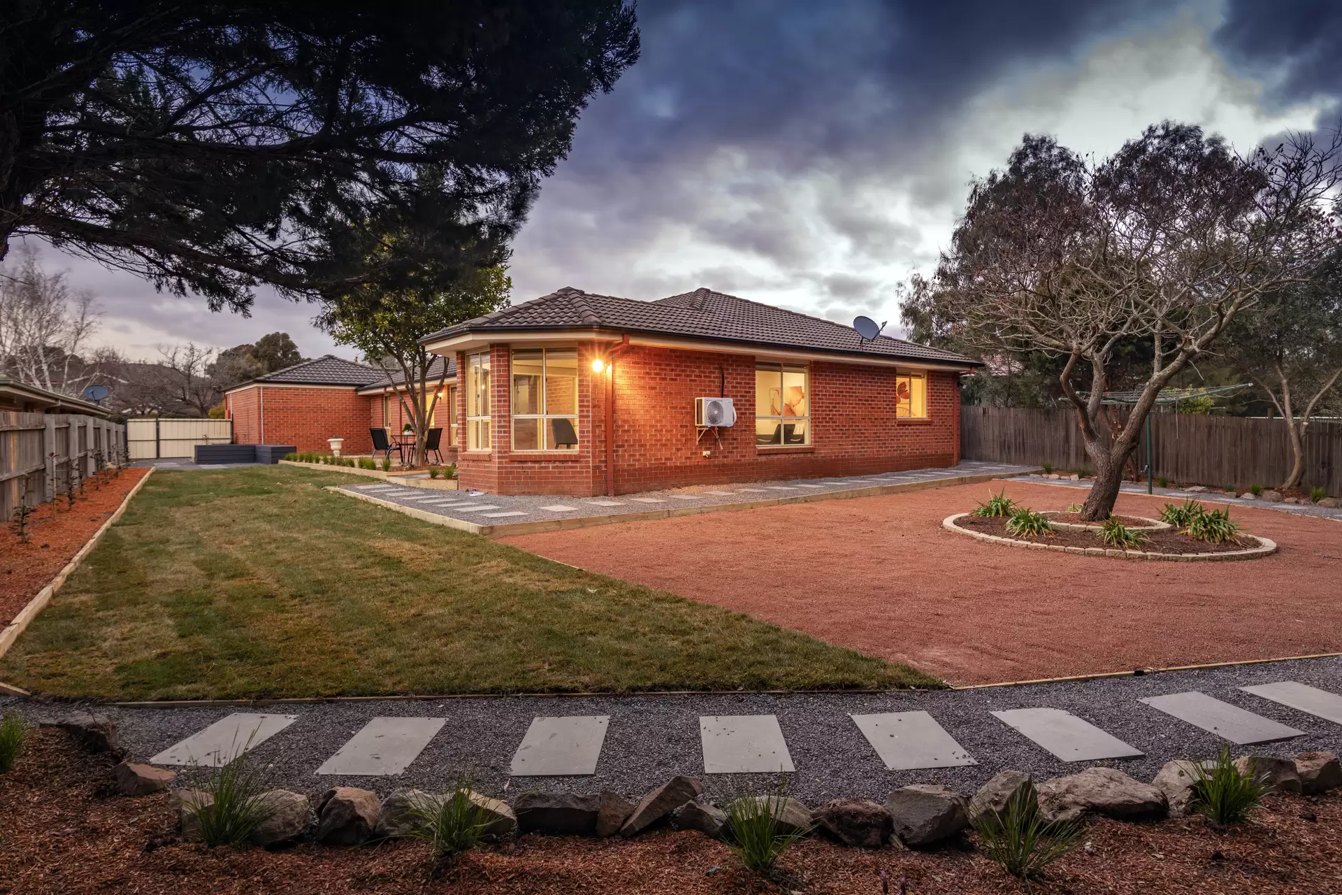 114 Kelleway Avenue, Nicholls Sold by Canberra Sotheby's International Realty - image 1