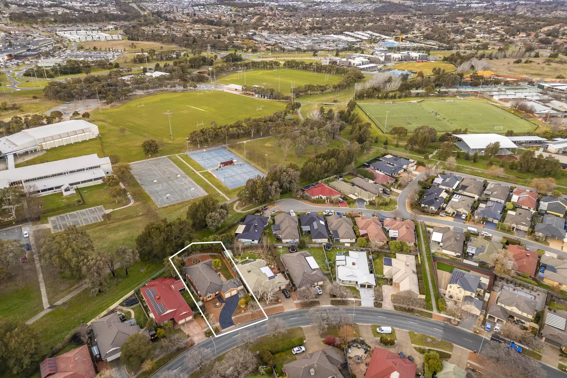 114 Kelleway Avenue, Nicholls Sold by Canberra Sotheby's International Realty - image 1