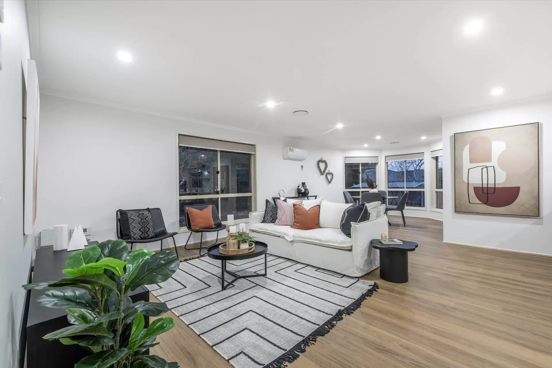 114 Kelleway Avenue, Nicholls Sold by Canberra Sotheby's International Realty - image 1