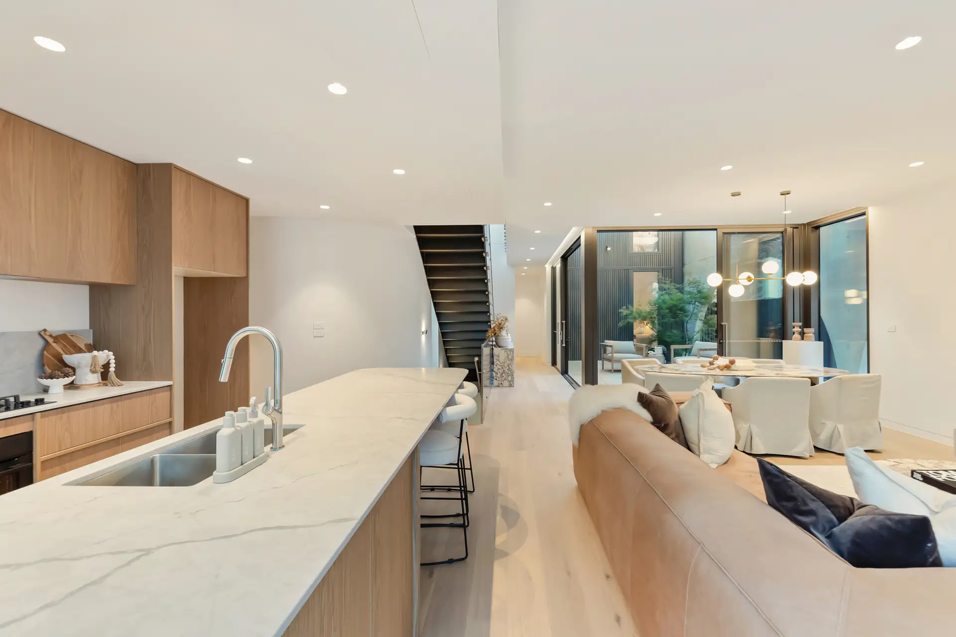 75 Franklin Street, Forrest For Sale by Canberra Sotheby's International Realty - image 1