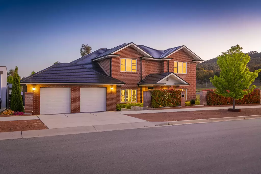 11 Roarty Street, Denman Prospect Sold by Canberra Sotheby's International Realty