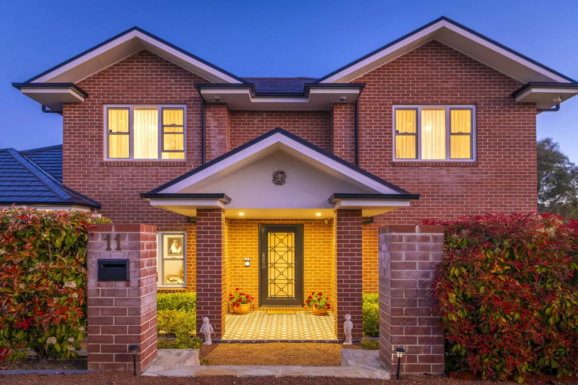 11 Roarty Street, Denman Prospect Sold by Canberra Sotheby's International Realty - image 1