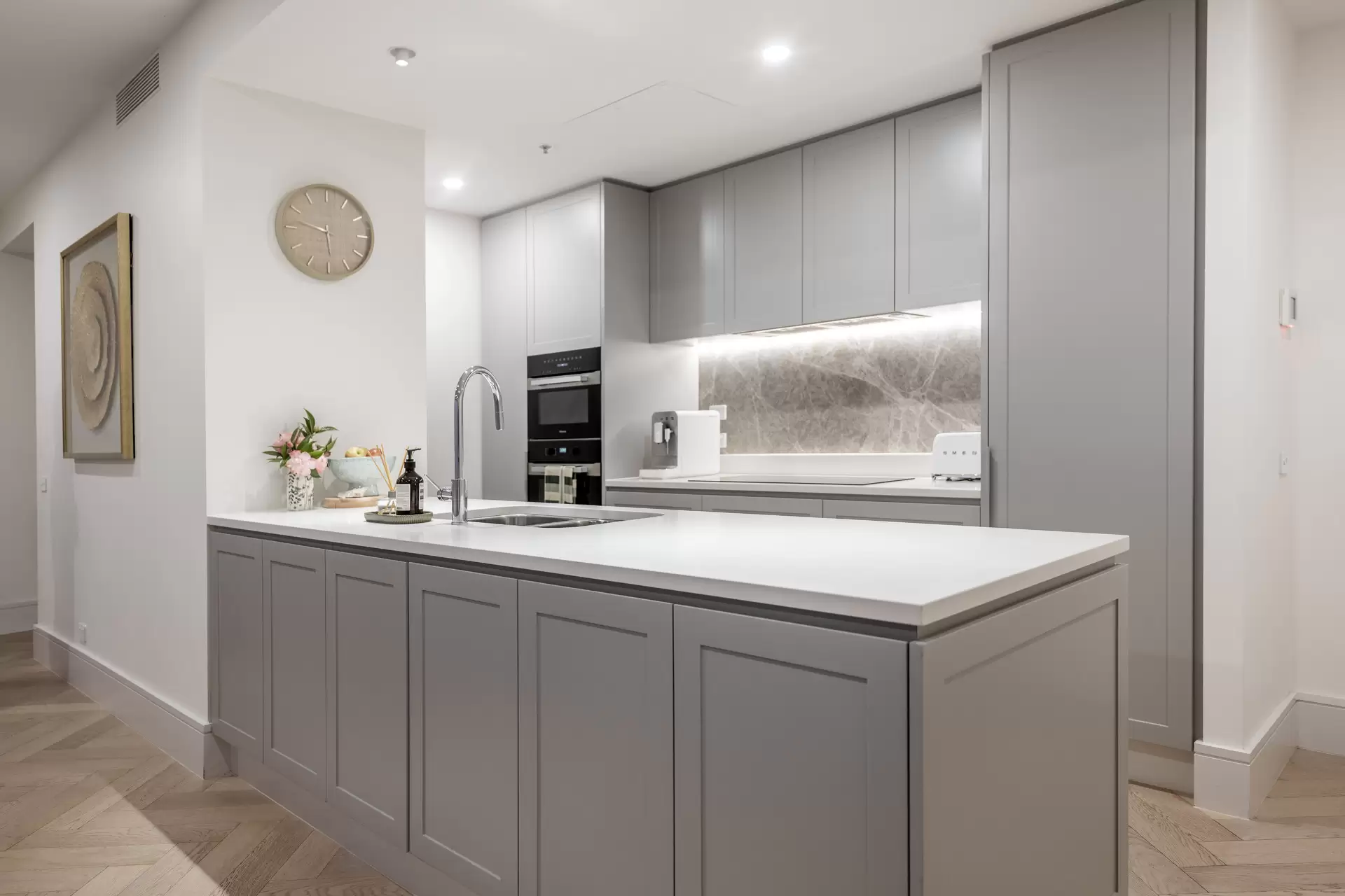 11/5 Lady Nelson Place, Red Hill For Sale by Canberra Sotheby's International Realty - image 1