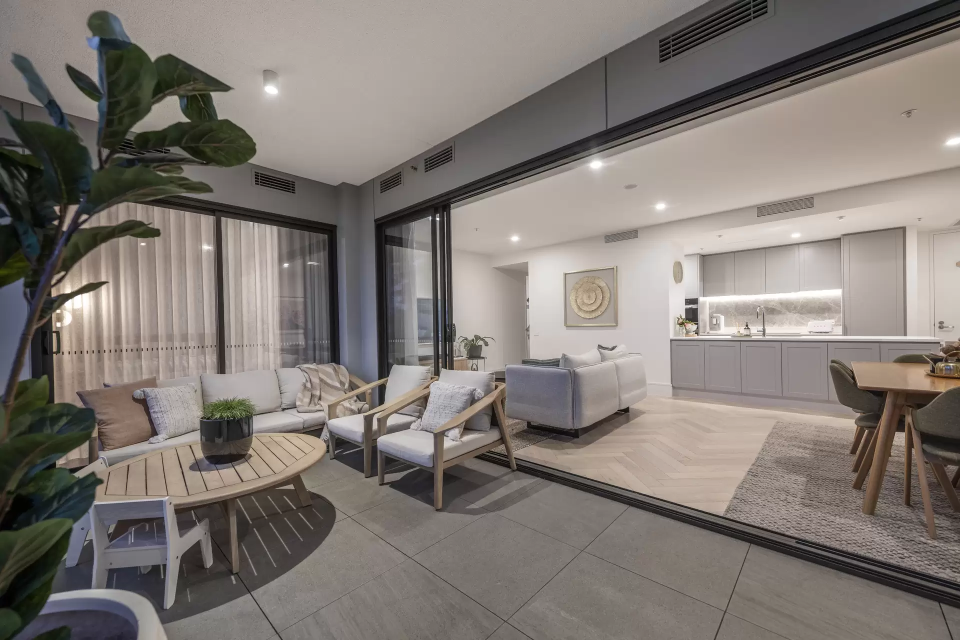11/5 Lady Nelson Place, Red Hill For Sale by Canberra Sotheby's International Realty - image 1