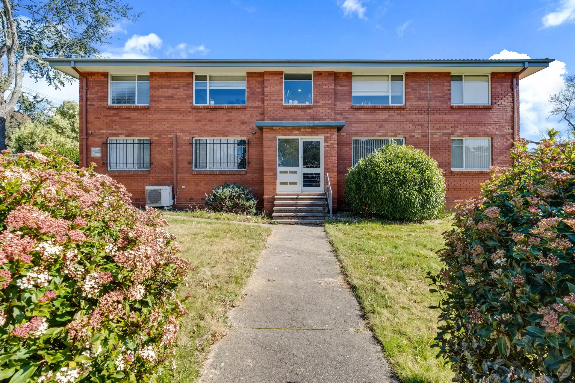 2/154 Monaro Crescent, Red Hill For Lease by Canberra Sotheby's International Realty - image 1