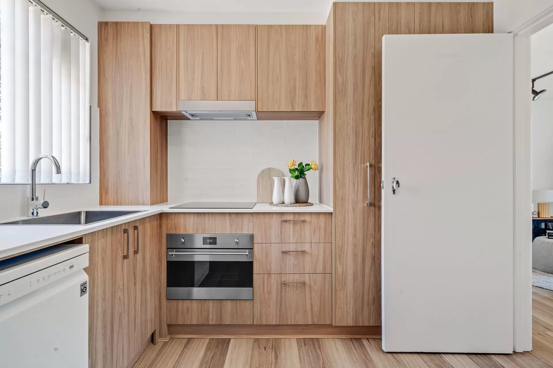 2/154 Monaro Crescent, Red Hill For Lease by Canberra Sotheby's International Realty - image 1