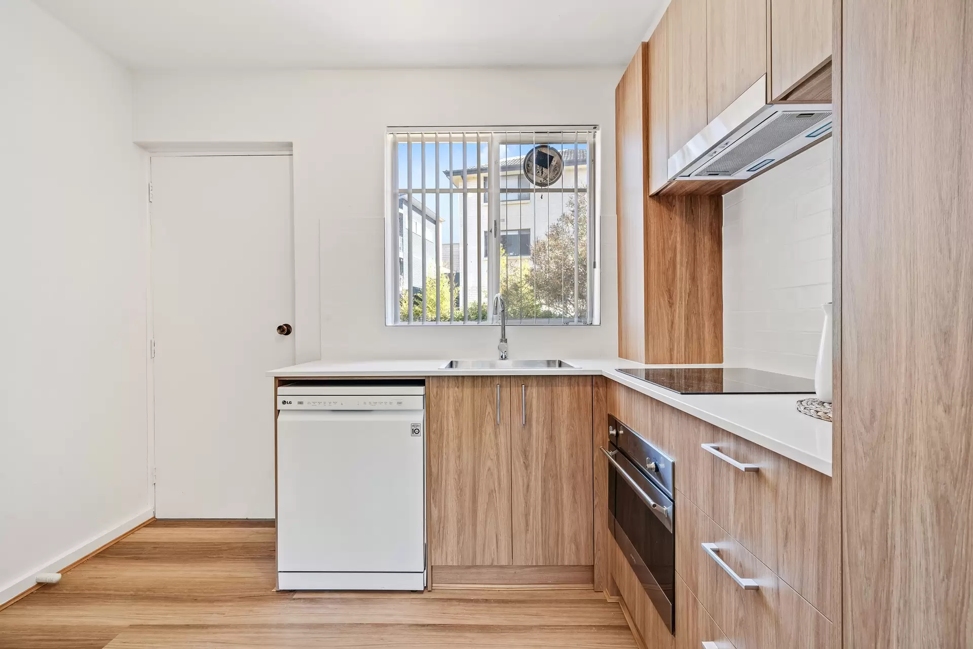 2/154 Monaro Crescent, Red Hill For Lease by Canberra Sotheby's International Realty - image 1