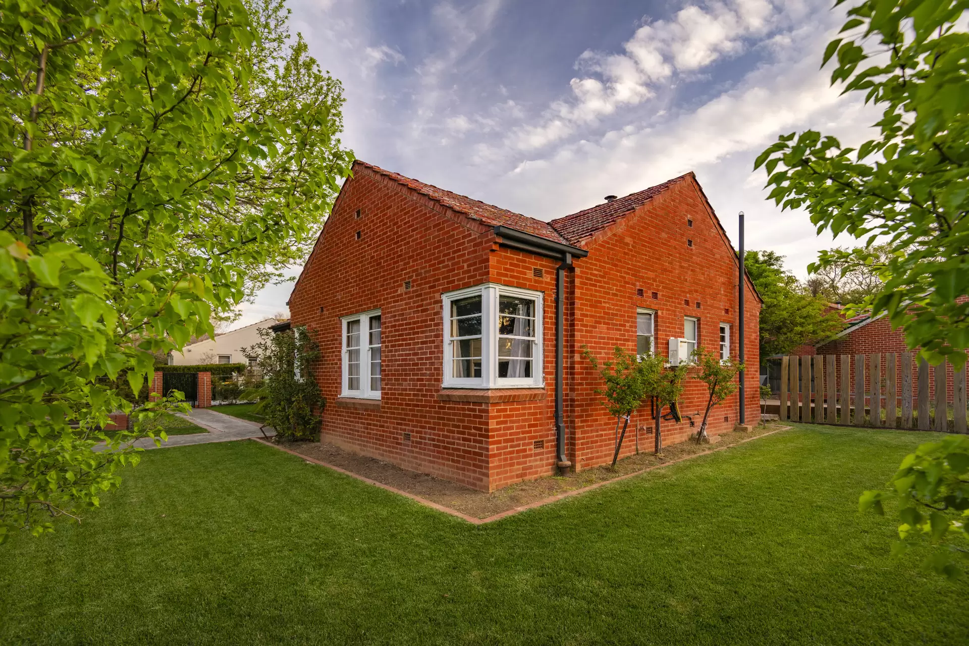 2 Meehan Gardens, Griffith Sold by Canberra Sotheby's International Realty - image 1