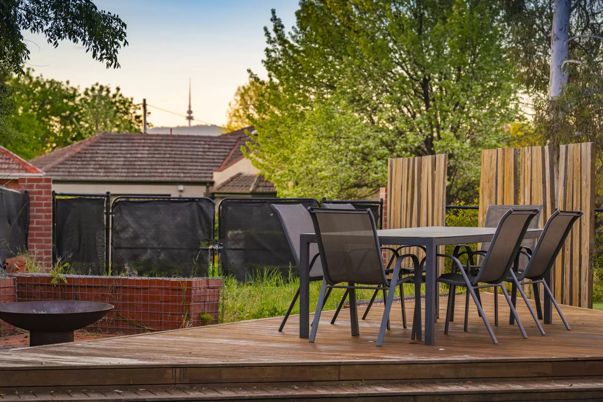 2 Meehan Gardens, Griffith Sold by Canberra Sotheby's International Realty - image 1