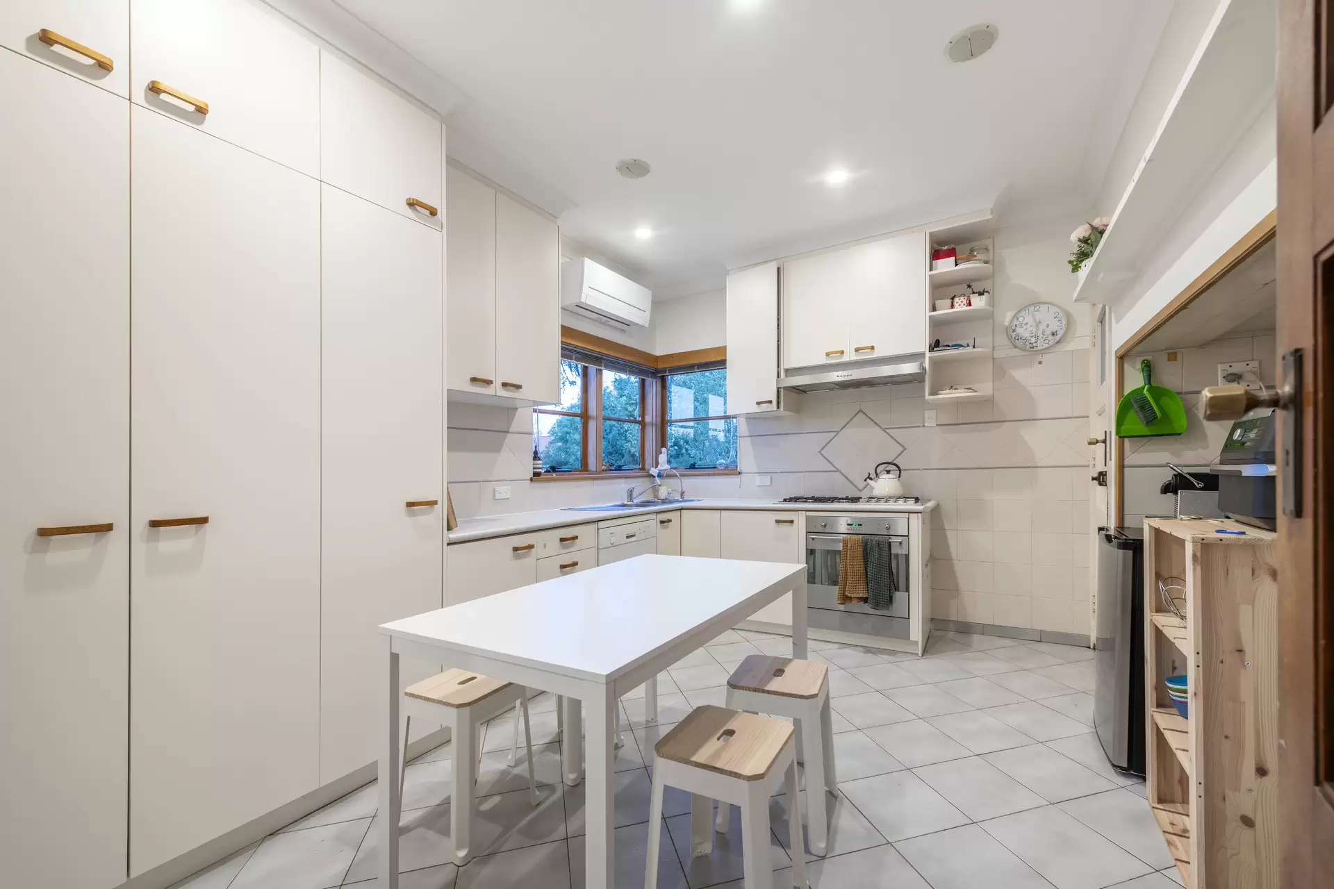 2 Meehan Gardens, Griffith Sold by Canberra Sotheby's International Realty - image 1