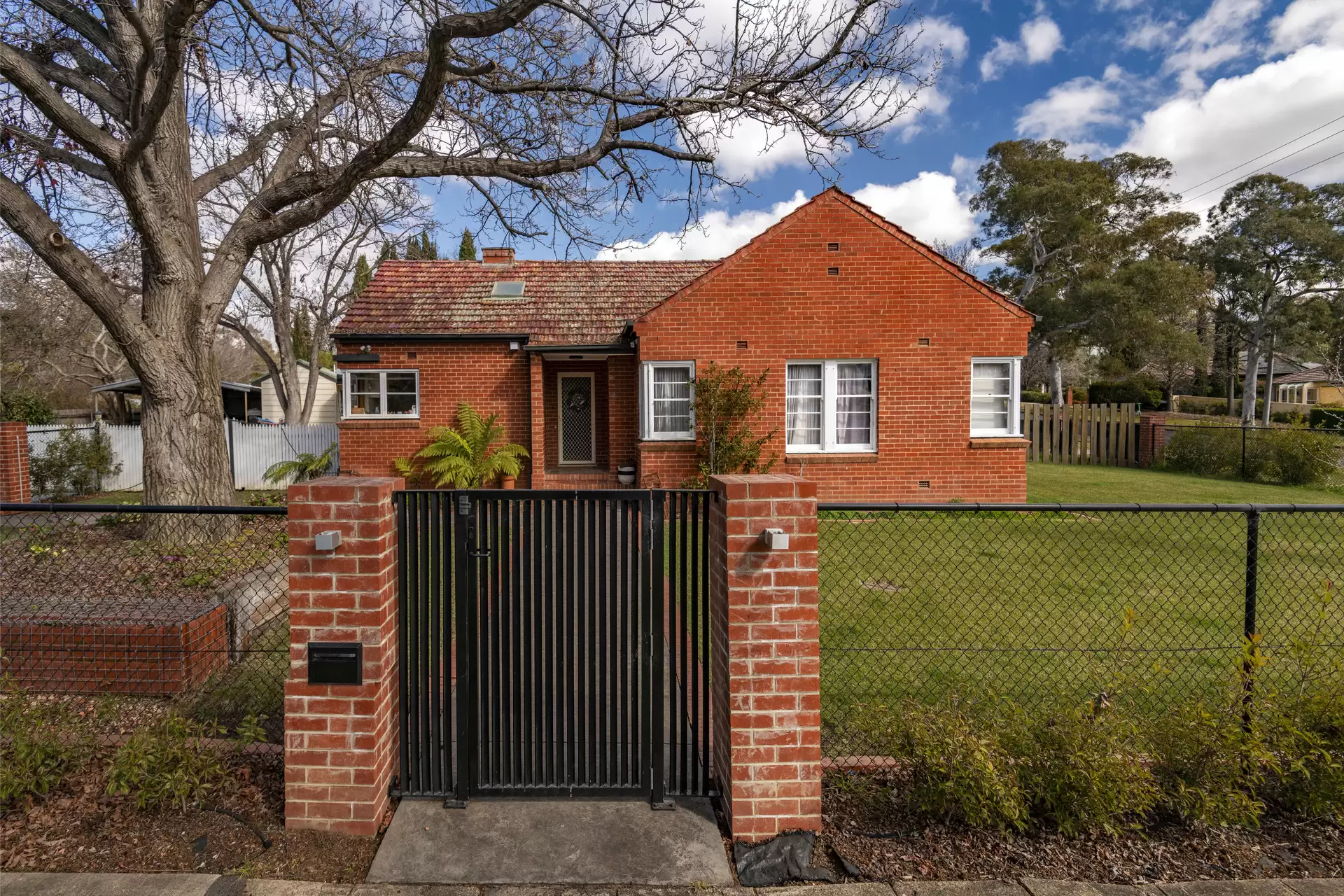 2 Meehan Gardens, Griffith Sold by Canberra Sotheby's International Realty - image 1