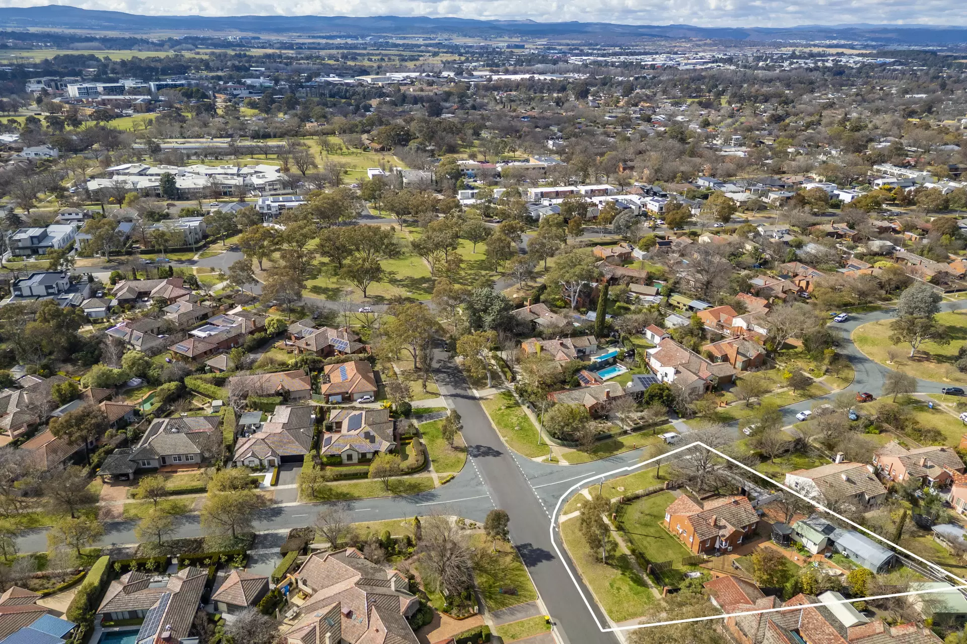2 Meehan Gardens, Griffith Sold by Canberra Sotheby's International Realty - image 1