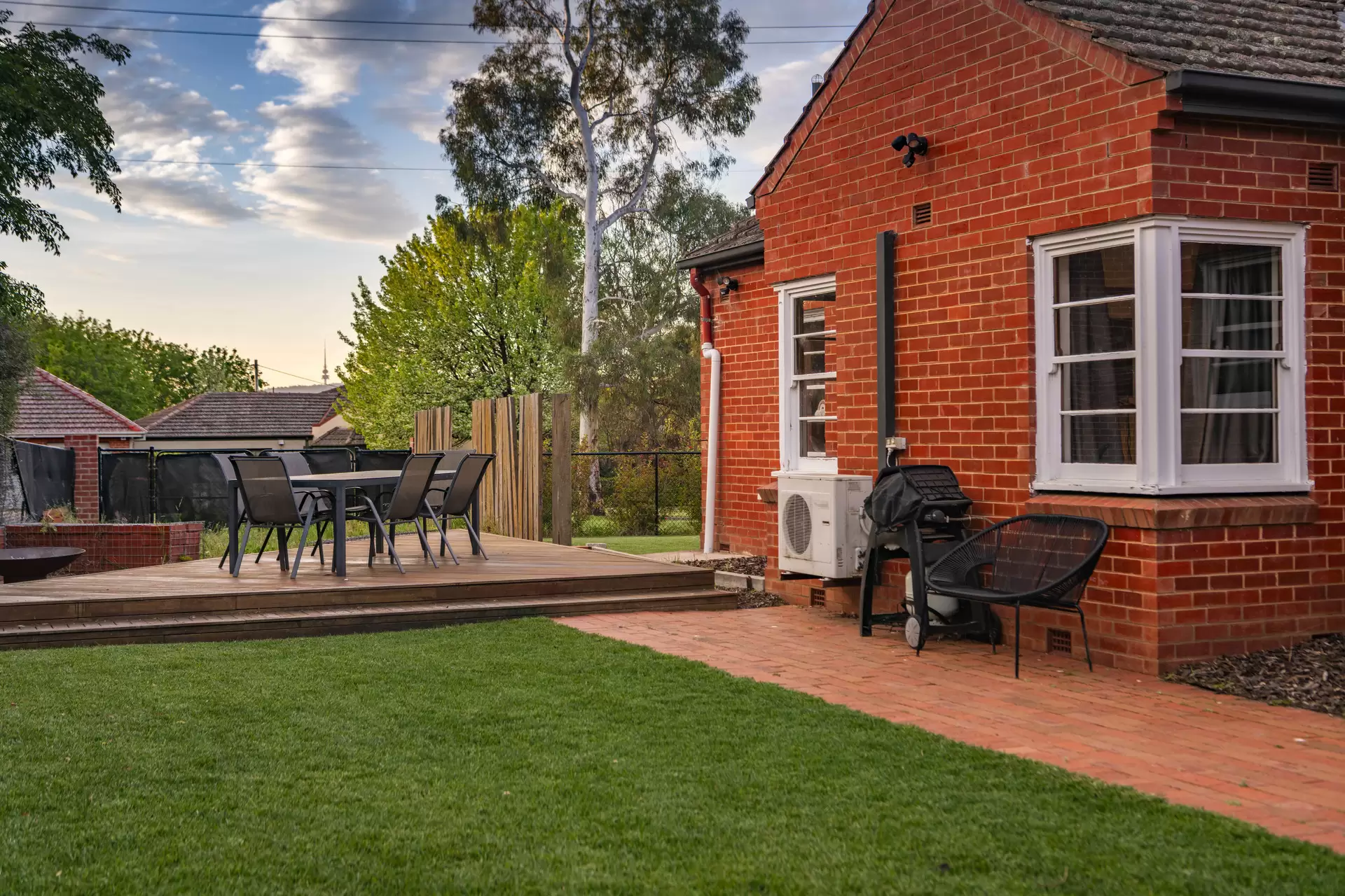 2 Meehan Gardens, Griffith Sold by Canberra Sotheby's International Realty - image 1