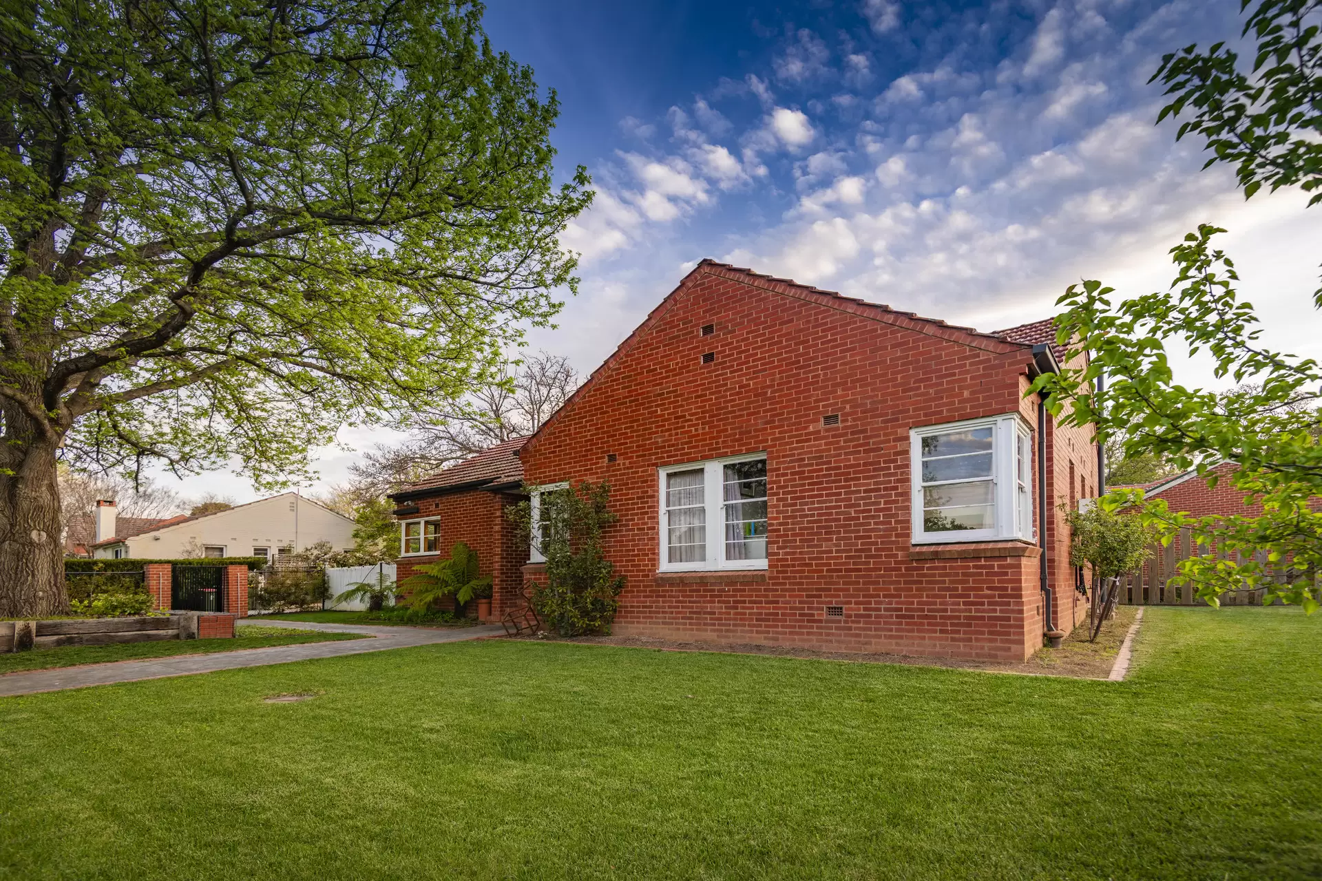 2 Meehan Gardens, Griffith Sold by Canberra Sotheby's International Realty - image 1