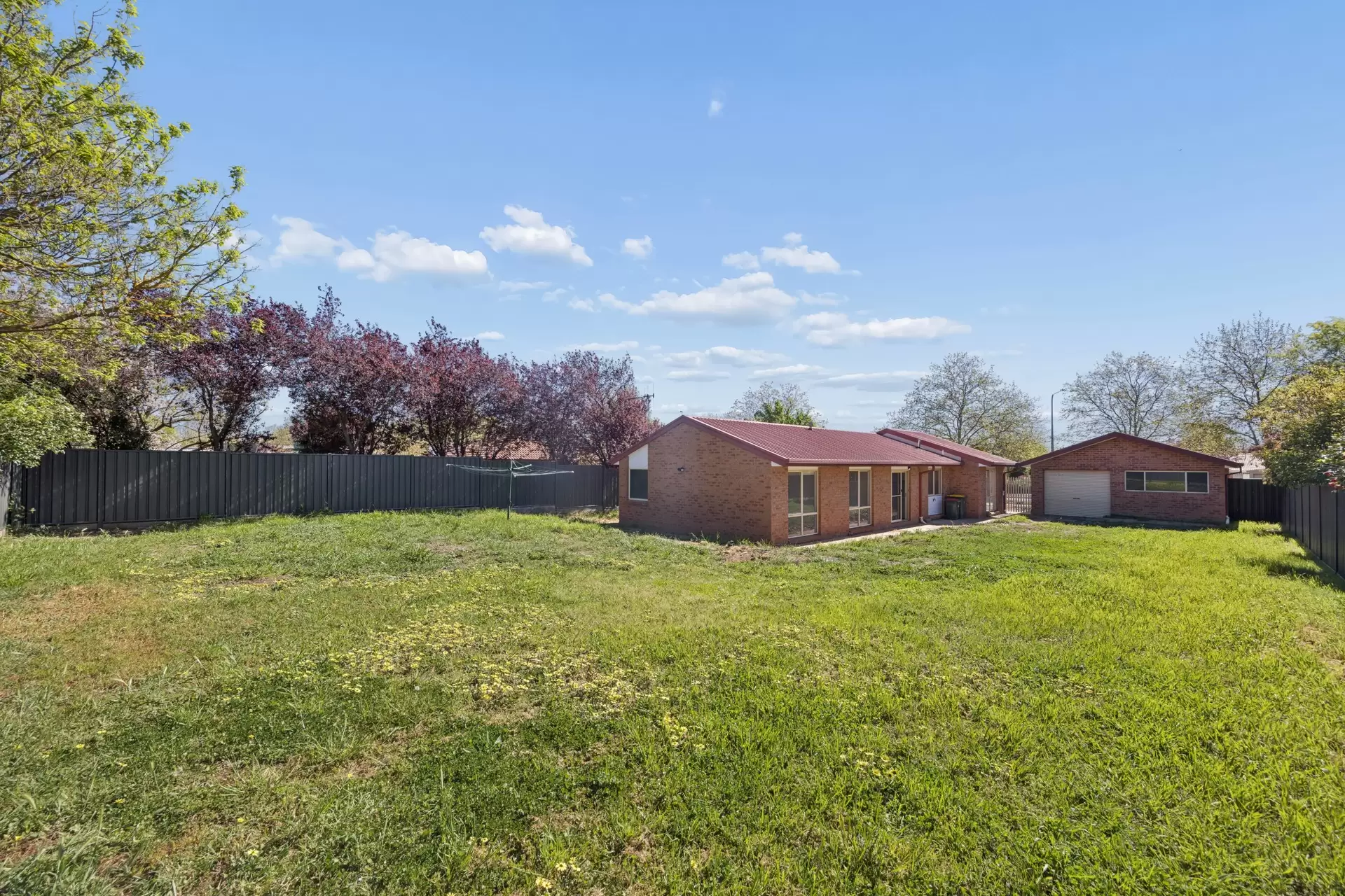 29 Kosciuszko Avenue, Palmerston Leased by Canberra Sotheby's International Realty - image 1