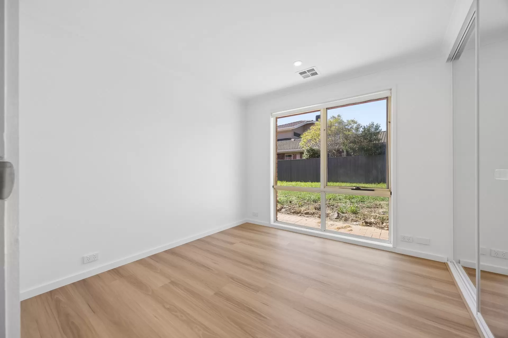 29 Kosciuszko Avenue, Palmerston Leased by Canberra Sotheby's International Realty - image 1