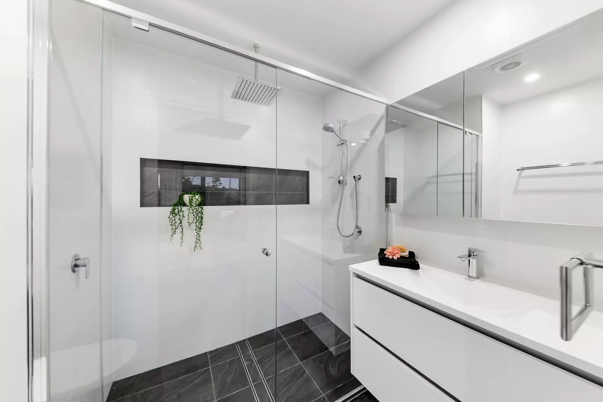 18/173 Sutherland Crescent, Taylor For Sale by Canberra Sotheby's International Realty - image 1