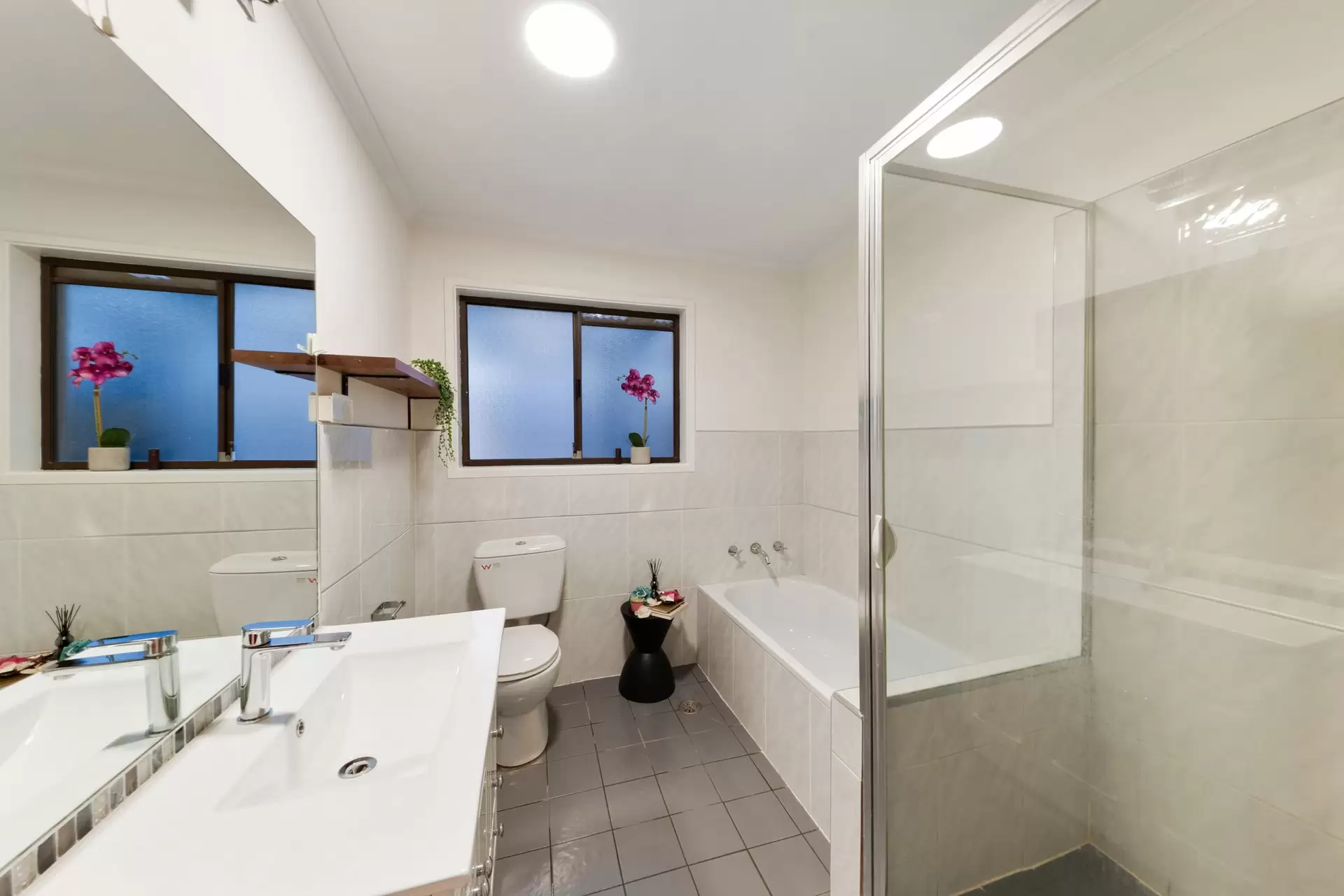 9/7 Watling Place, Weston Auction by Canberra Sotheby's International Realty - image 1