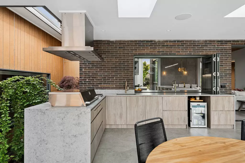 6 Palmer Street, Hall For Sale by Canberra Sotheby's International Realty - image 1