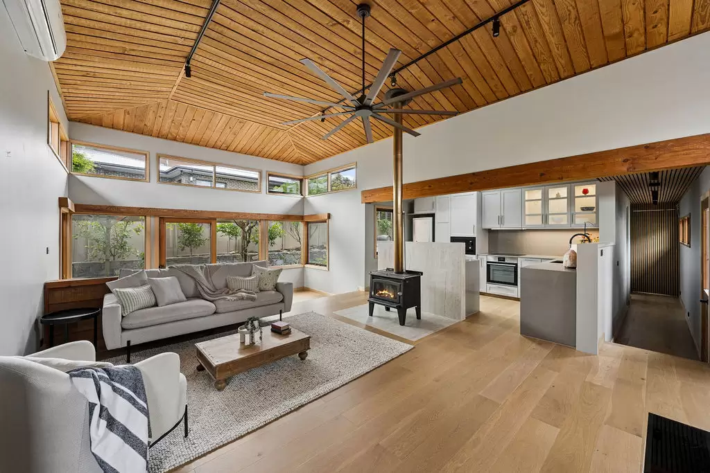 6 Palmer Street, Hall For Sale by Canberra Sotheby's International Realty - image 1