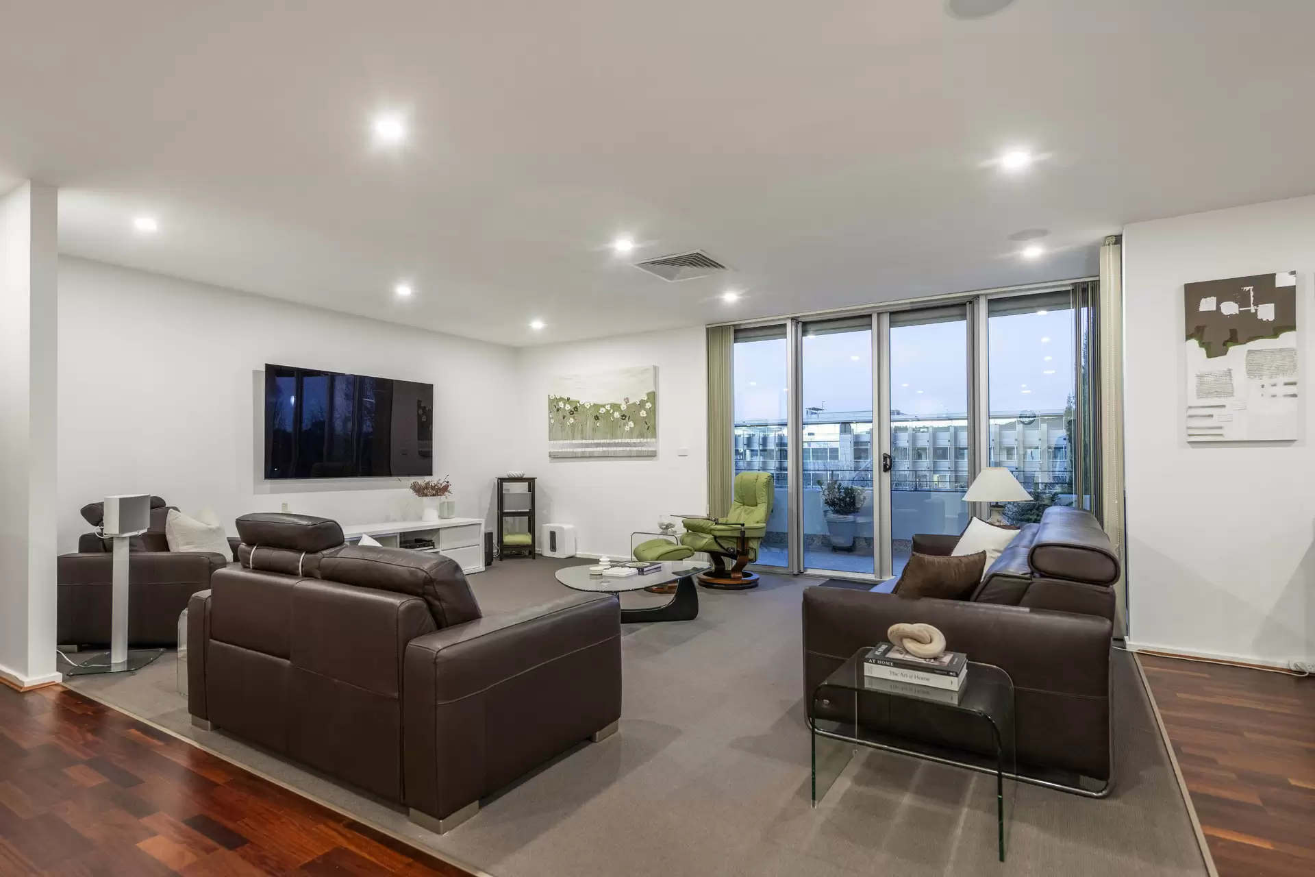 20/58 Wentworth Avenue, Kingston Sold by Canberra Sotheby's International Realty - image 1