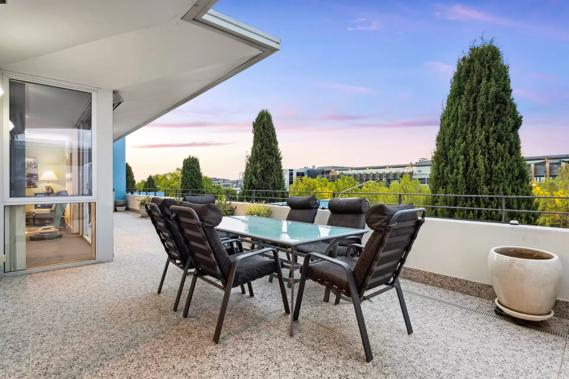 20/58 Wentworth Avenue, Kingston Sold by Canberra Sotheby's International Realty - image 1
