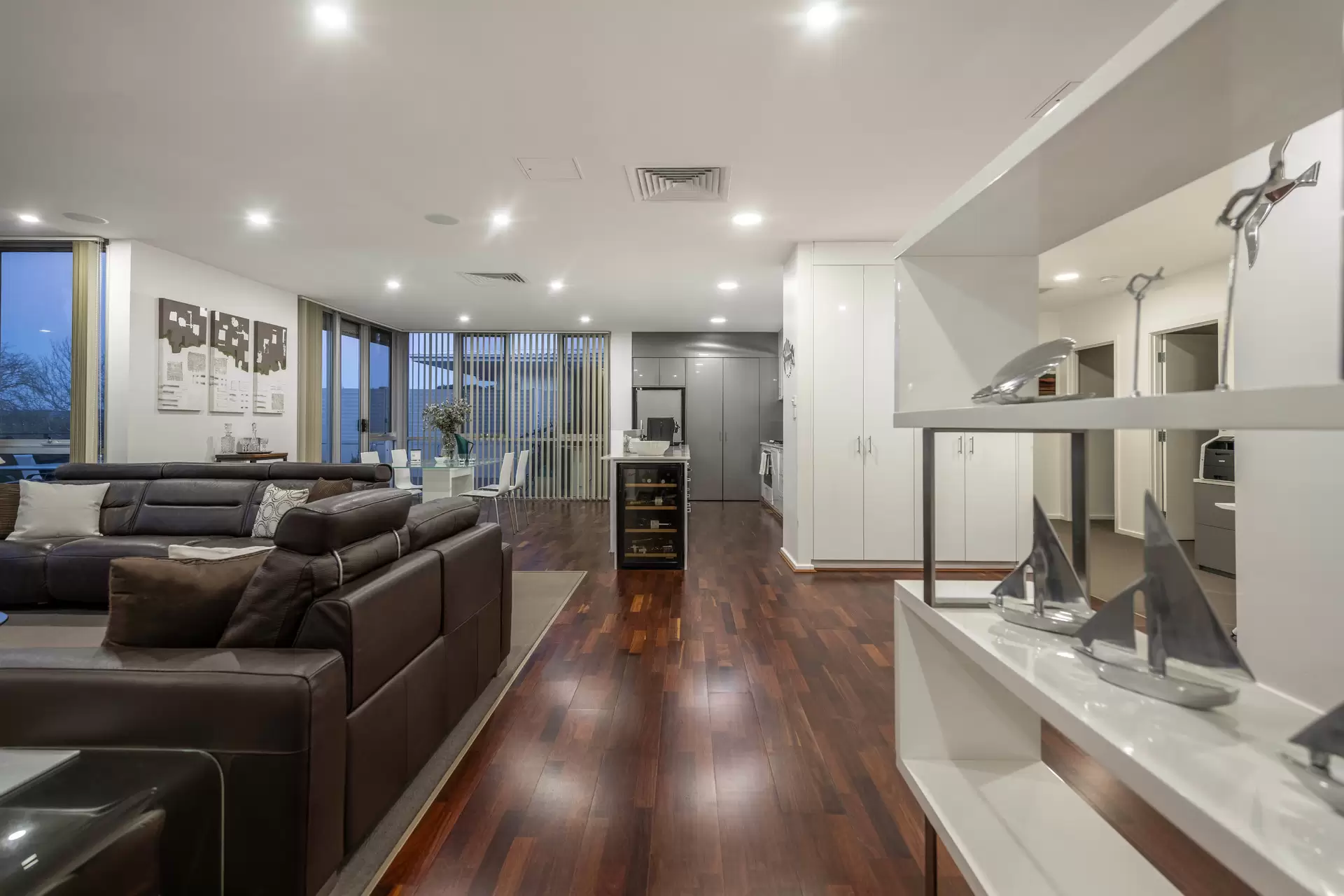 20/58 Wentworth Avenue, Kingston Sold by Canberra Sotheby's International Realty - image 1