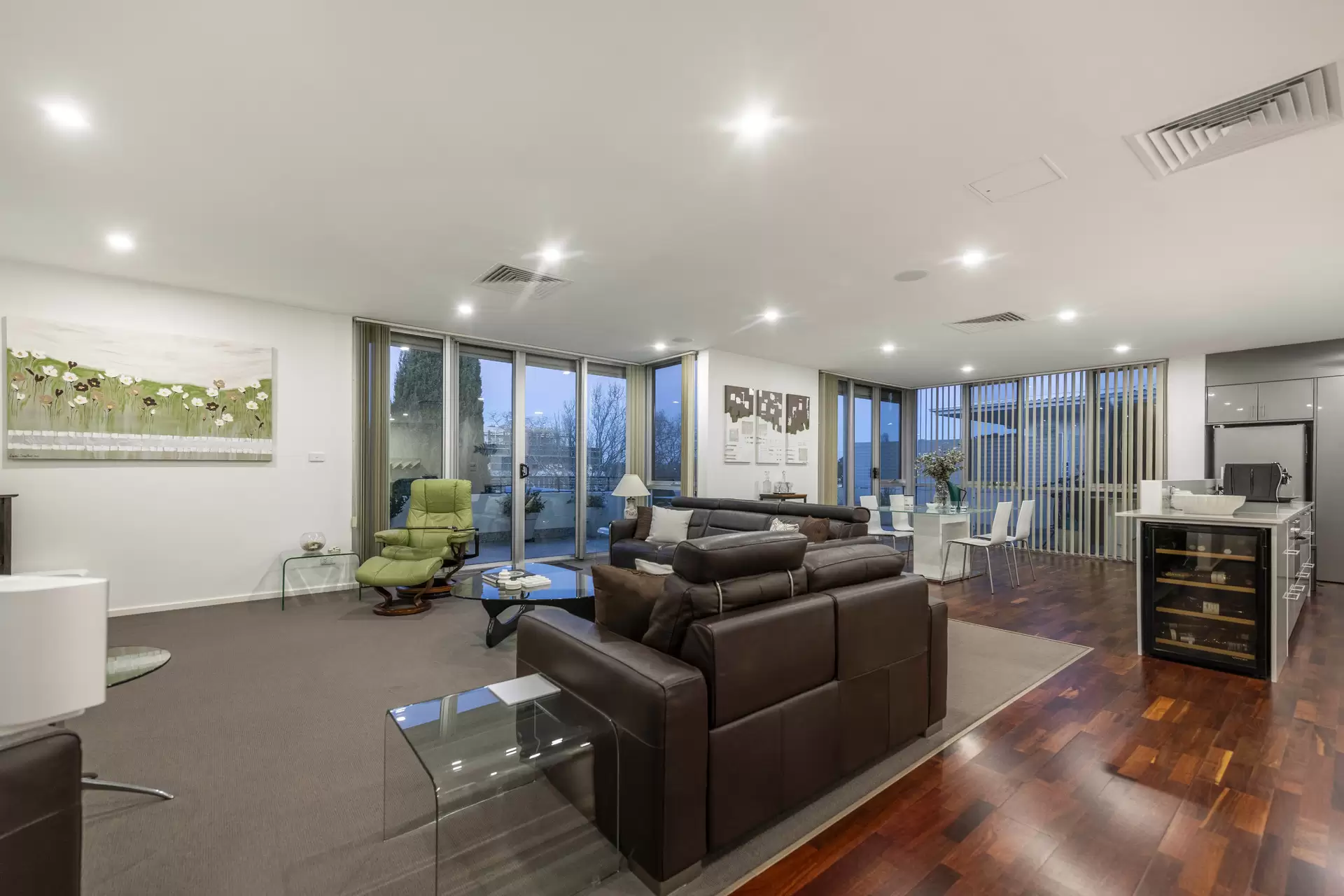 20/58 Wentworth Avenue, Kingston Sold by Canberra Sotheby's International Realty - image 1