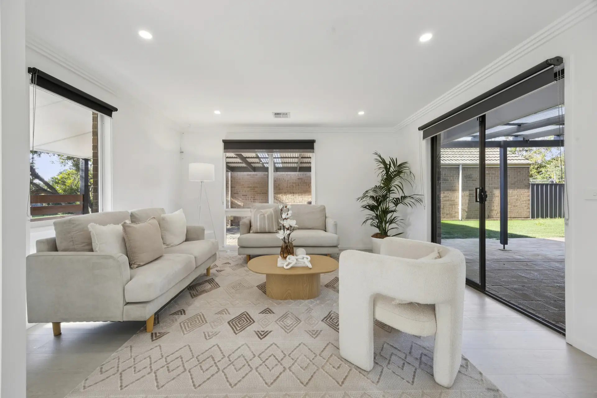 2 Gymea Street, Narrabundah Leased by Canberra Sotheby's International Realty - image 1