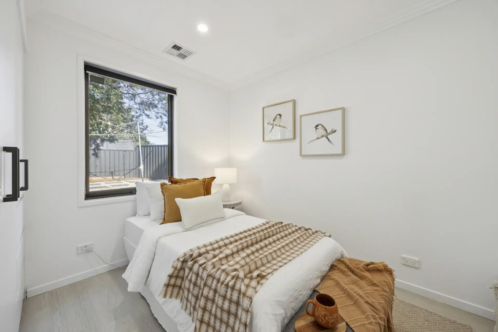 2 Gymea Street, Narrabundah Leased by Canberra Sotheby's International Realty - image 1