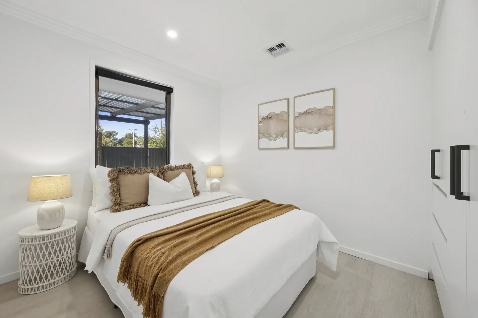 2 Gymea Street, Narrabundah Leased by Canberra Sotheby's International Realty - image 1