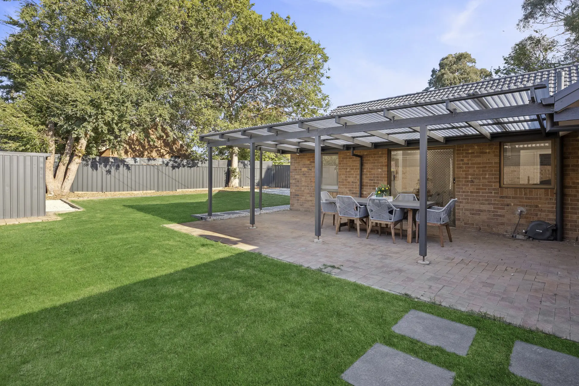 2 Gymea Street, Narrabundah Leased by Canberra Sotheby's International Realty - image 1