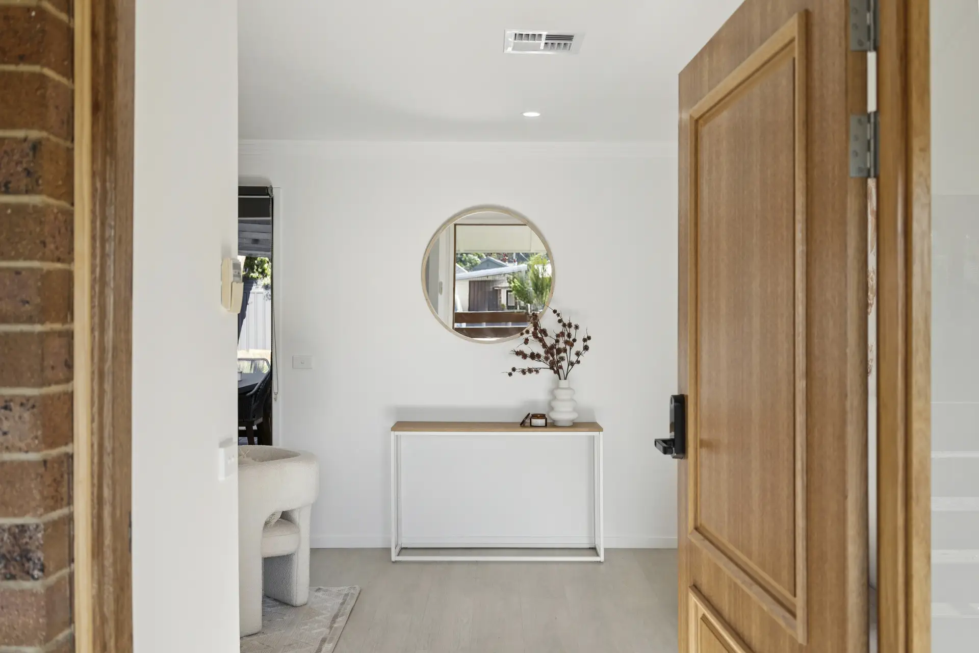 2 Gymea Street, Narrabundah Leased by Canberra Sotheby's International Realty - image 1
