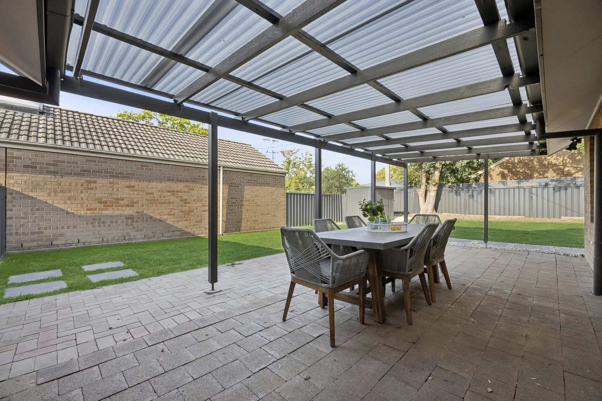 2 Gymea Street, Narrabundah Leased by Canberra Sotheby's International Realty - image 1