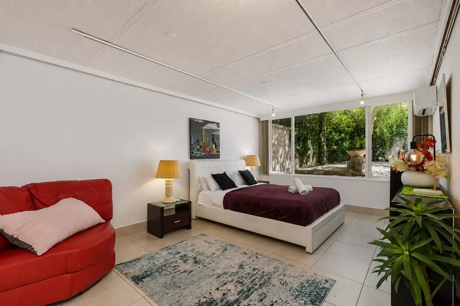 10 Schlich Street, Yarralumla For Sale by Canberra Sotheby's International Realty - image 1