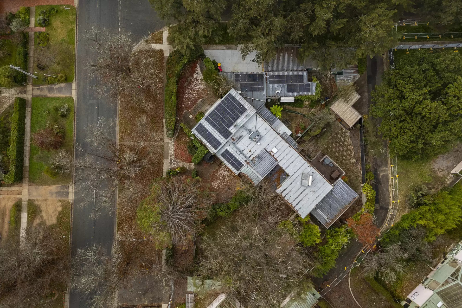 10 Schlich Street, Yarralumla For Sale by Canberra Sotheby's International Realty - image 1