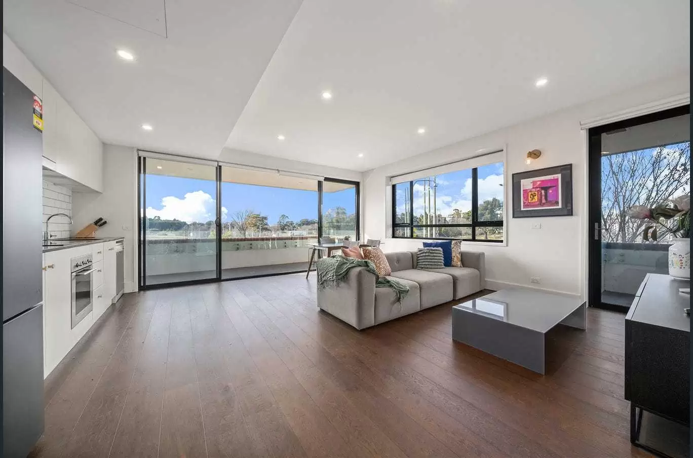 122/85 Eyre Street, Kingston Leased by Canberra Sotheby's International Realty - image 1