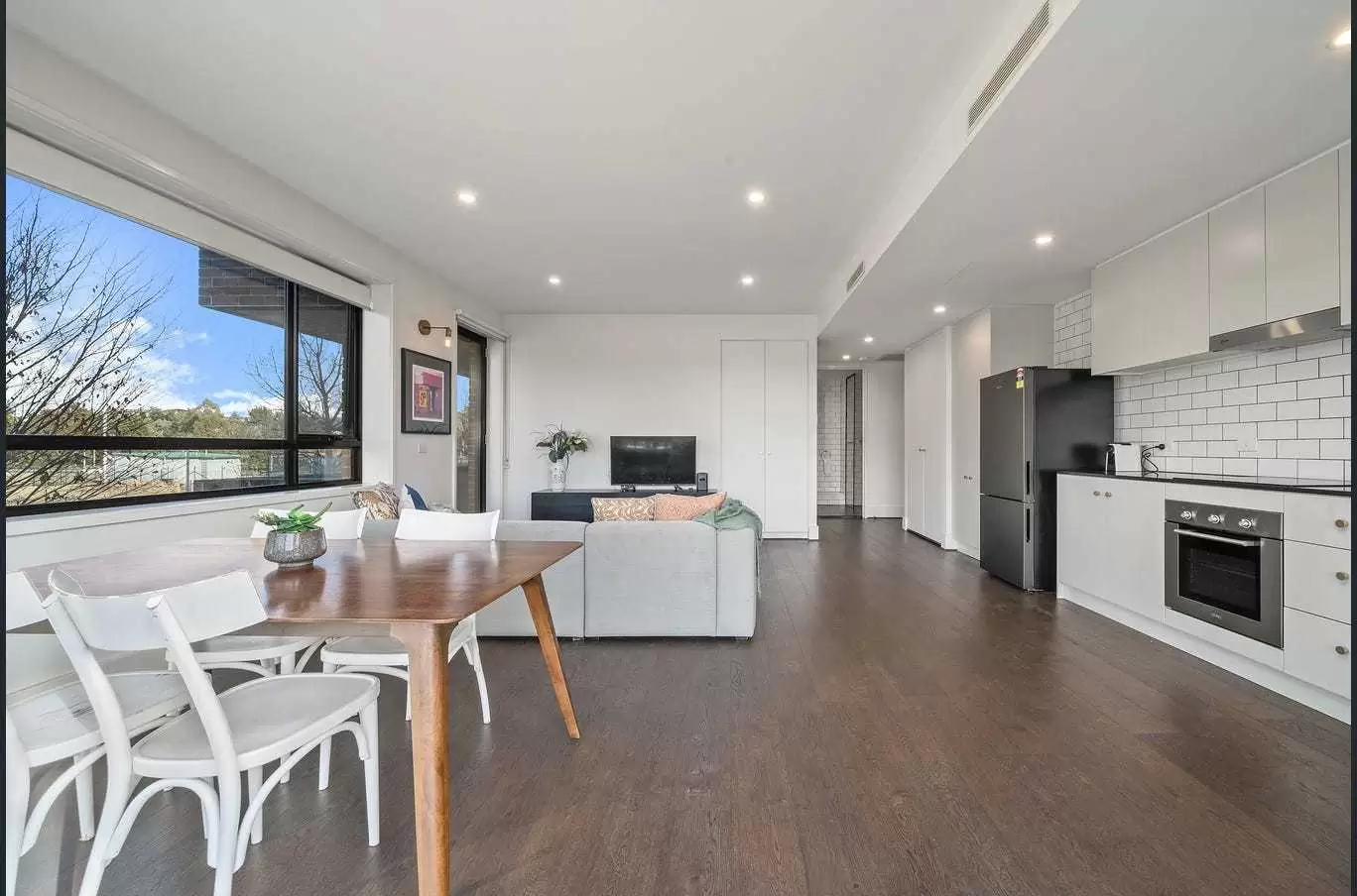 122/85 Eyre Street, Kingston Leased by Canberra Sotheby's International Realty - image 1