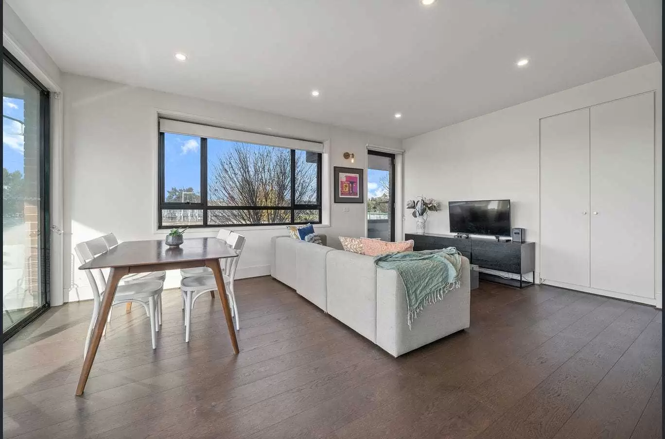 122/85 Eyre Street, Kingston Leased by Canberra Sotheby's International Realty - image 1